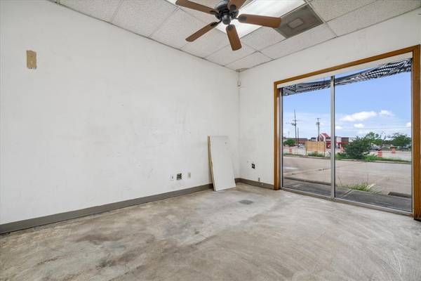94 N State Highway 205 Highway, Terrell, TX 75160
