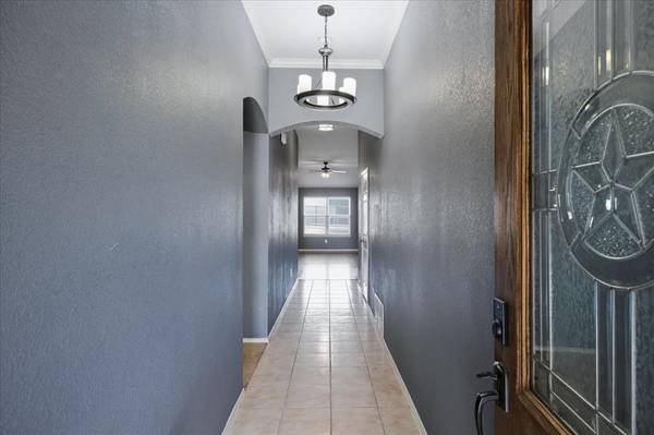 10356 Bradshaw Drive, Fort Worth, TX 76108
