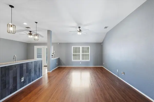 10356 Bradshaw Drive, Fort Worth, TX 76108