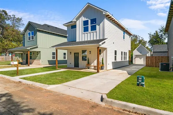 612 1/2 N Robinson Street, Cleburne, TX 76031
