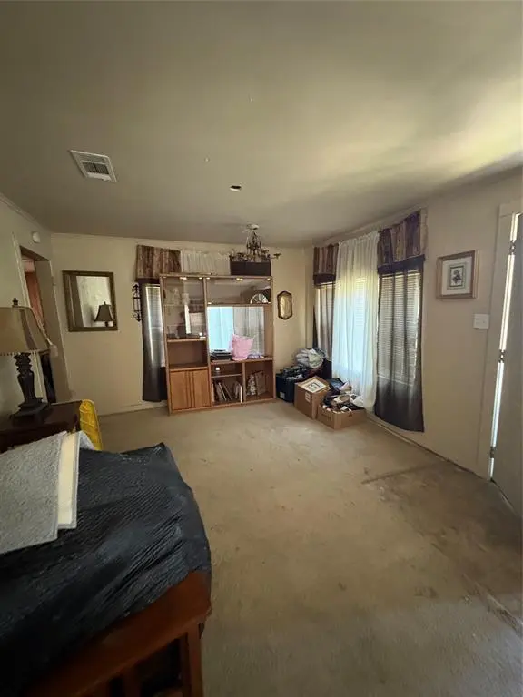 2564 High Crest Avenue, Fort Worth, TX 76111
