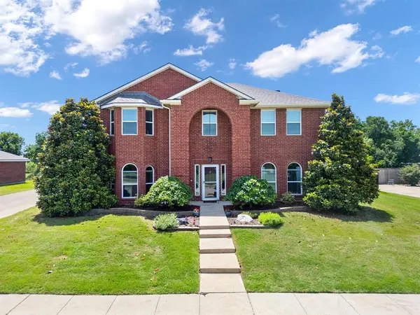 1702 Stoneglen Drive, Wylie, TX 75098