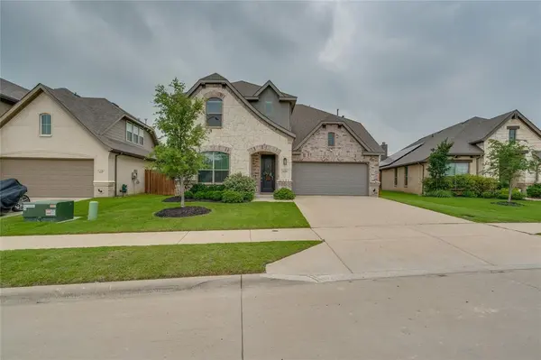 4621 Mill Falls Drive, Fort Worth, TX 76036