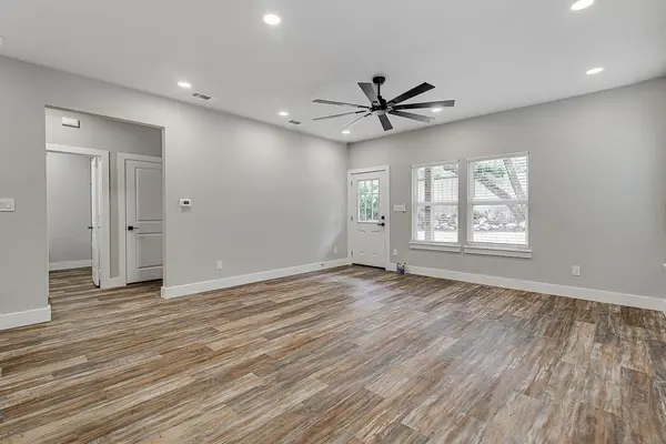 91 Live Oak Street, Alvarado, TX 76009