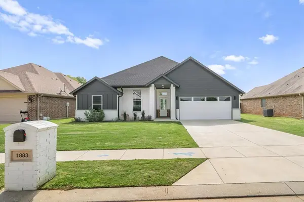 1883 Meadowview, Canton, TX 75103