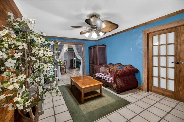 341 Blueberry Lane, Grand Prairie, TX 75052