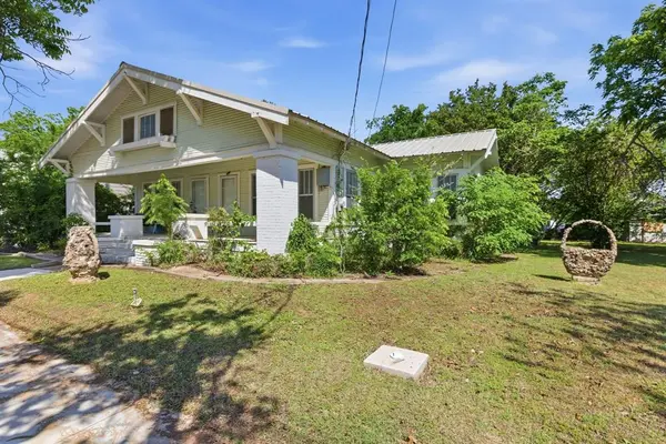 817 W Long Street, Stephenville, TX 76401