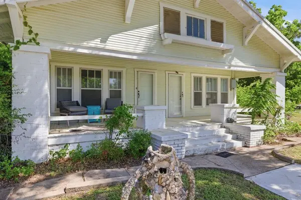 817 W Long Street, Stephenville, TX 76401