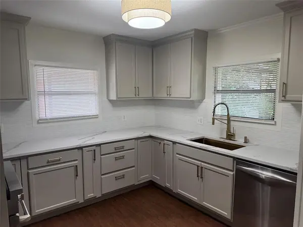 607 E Hundley Drive, Lake Dallas, TX 75065