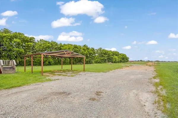 8791 County Road 1143, Celeste, TX 75423