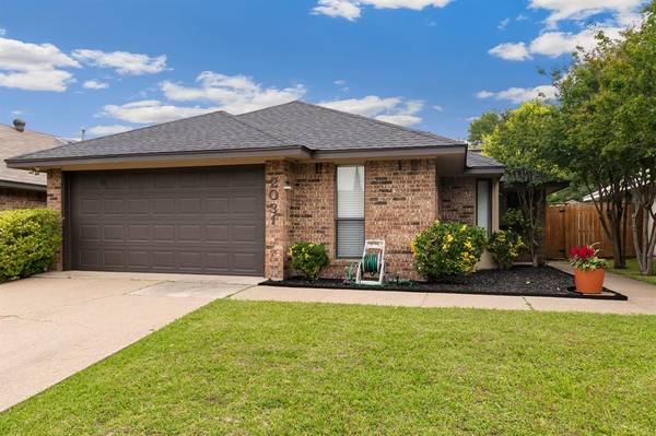 2031 Verlaine Drive, Carrollton, TX 75007