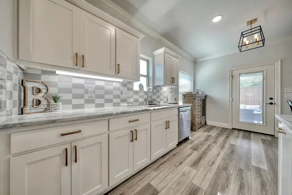 108 Hay Meadow Drive, Winona, TX 75792