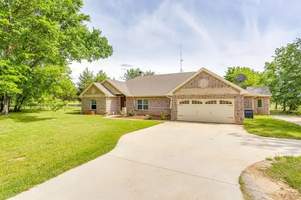 739 County Road 3696, Springtown, TX 76082
