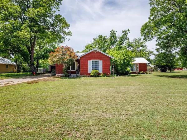 510 S Main Street, Rising Star, TX 76471