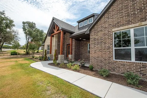 2009 Shady Creek Crossing, Azle, TX 76020