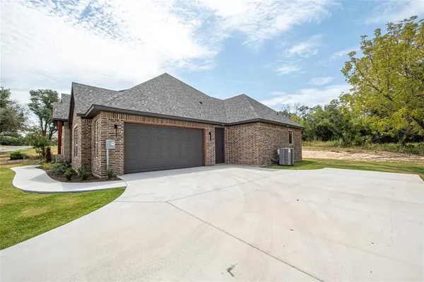 2009 Shady Creek Crossing, Azle, TX 76020
