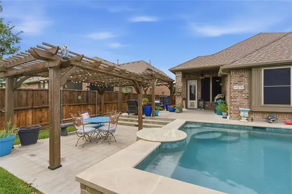 10020 Haversham Drive, Fort Worth, TX 76131