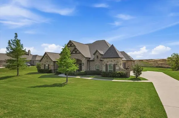 10700 San Simeon Lane, Fort Worth, TX 76179