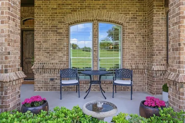 10700 San Simeon Lane, Fort Worth, TX 76179