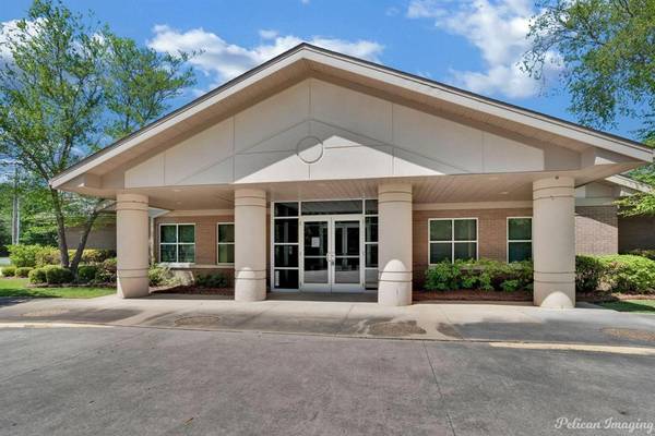 3312 North Market Street, Shreveport, LA 71107
