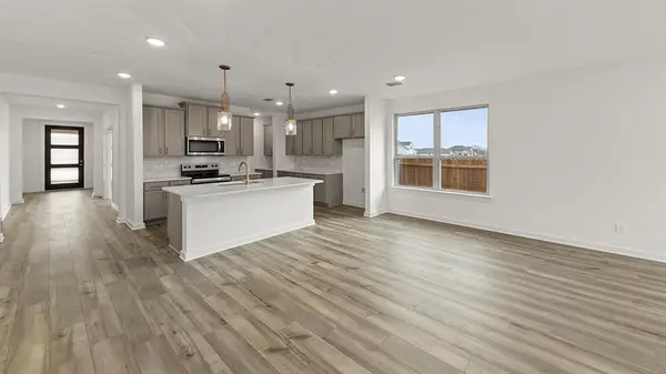 748 Grand Dale Drive, Lavon, TX 75166
