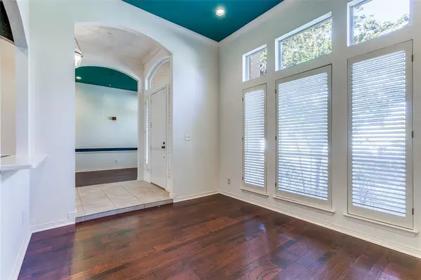4004 Winter Park Lane, Addison, TX 75001