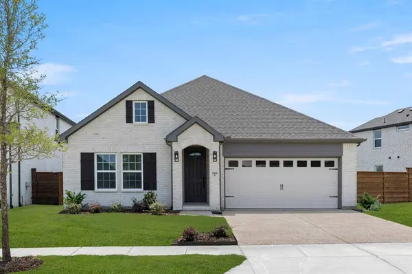 2004 Blossom Trail, Mesquite, TX 75181