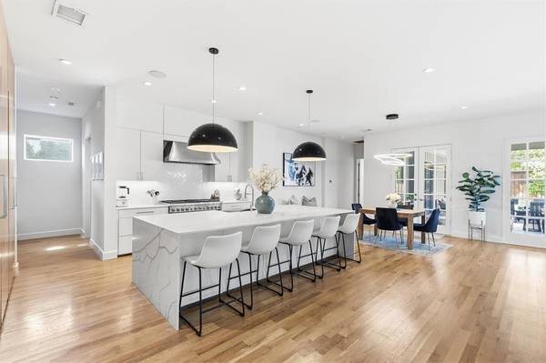3867 Van Ness Lane, Dallas, TX 75220