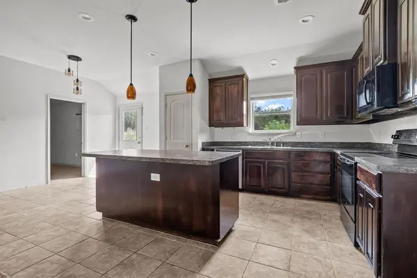 506 Brazos Hills Drive, Weatherford, TX 76087