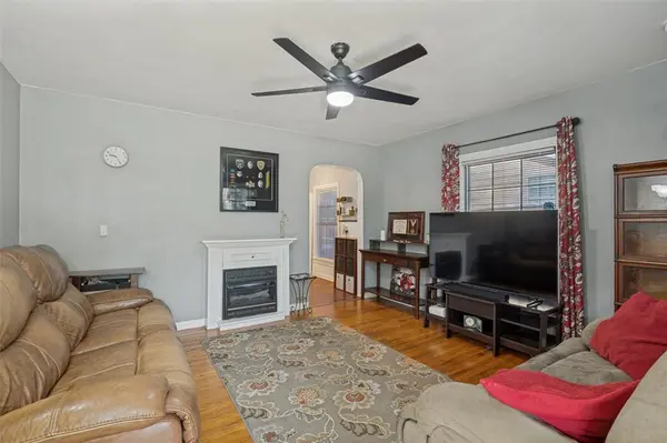 4014 Poinsettia Drive, Dallas, TX 75211