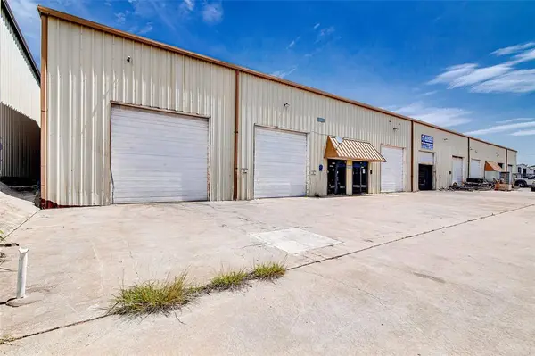 2350 Doreen Street, Grand Prairie, TX 75050