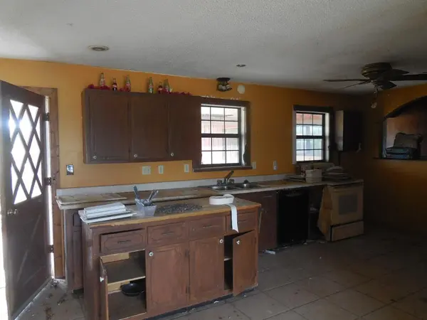 1809 E Elliott Street, Breckenridge, TX 76424