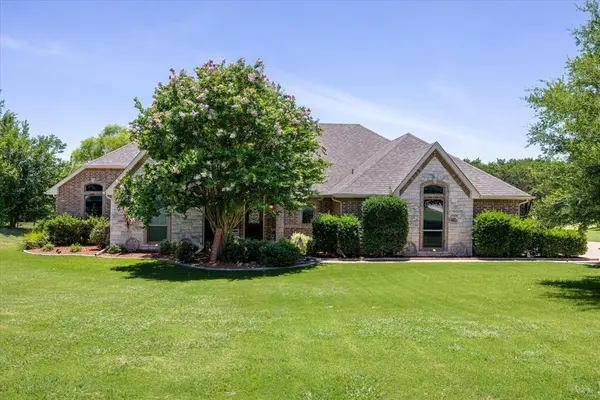 2211 Tanton Sound Court, Granbury, TX 76049