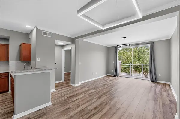 330 Las Colinas Boulevard E #320, Irving, TX 75039