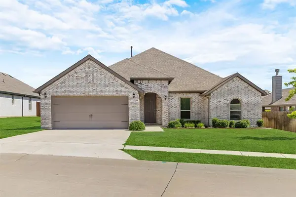915 Timber Ridge Drive, Justin, TX 76247