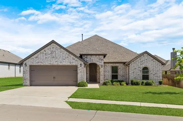 915 Timber Ridge Drive, Justin, TX 76247