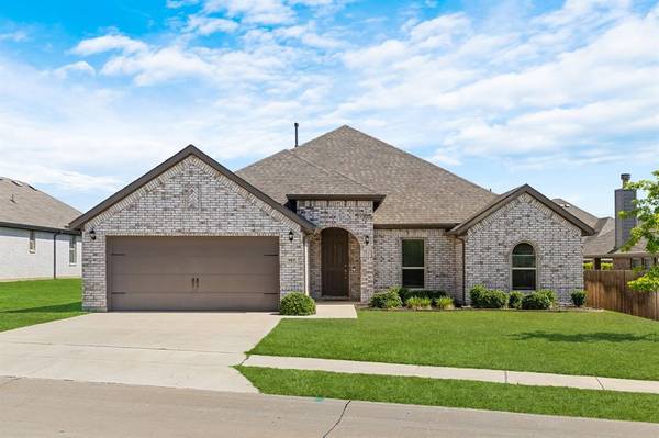915 Timber Ridge Drive, Justin, TX 76247