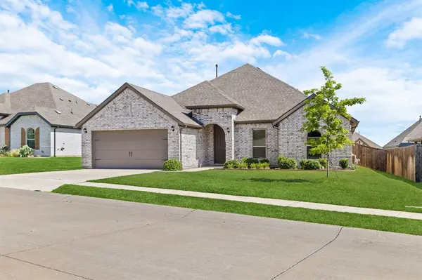 915 Timber Ridge Drive, Justin, TX 76247