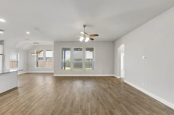 915 Timber Ridge Drive, Justin, TX 76247