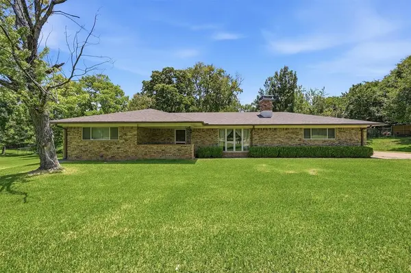 820 Layne Drive, Denison, TX 75020