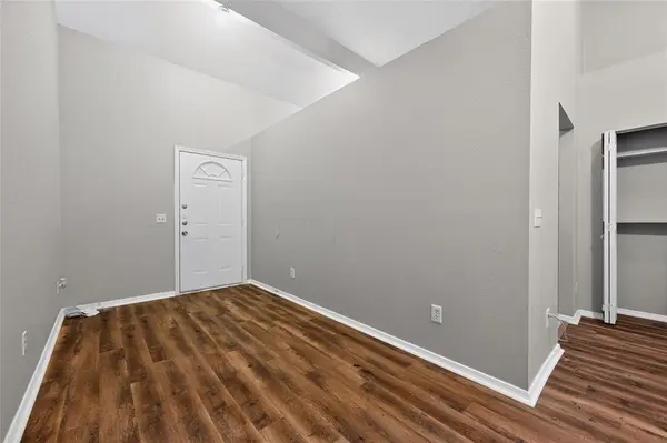 226 Cliff Heights Circle, Dallas, TX 75241