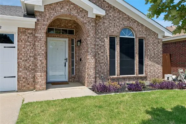 2332 Cap Rock Lane, Fort Worth, TX 76133
