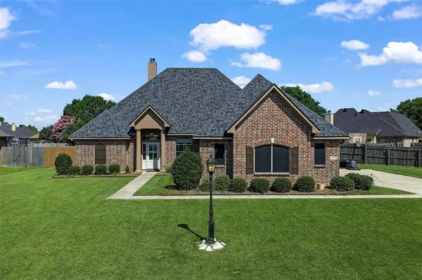 206 Cherry Blossom Lane, Benton, LA 71006