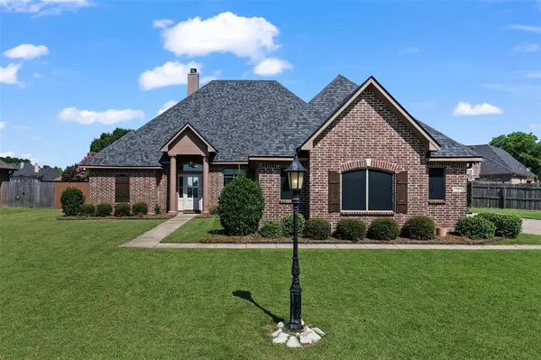 206 Cherry Blossom Lane, Benton, LA 71006