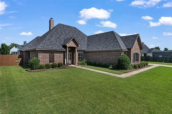 206 Cherry Blossom Lane, Benton, LA 71006