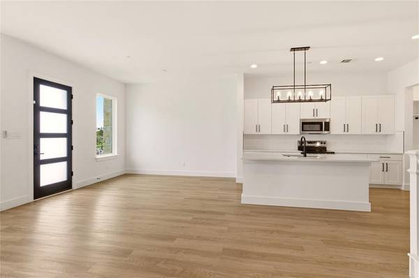 8909 Lowell Street, Rowlett, TX 75089