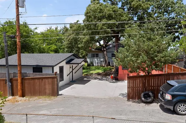 908 W Heron Street, Denison, TX 75020