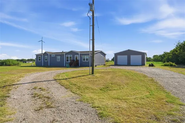 404 Hcr 3258, Mount Calm, TX 76673