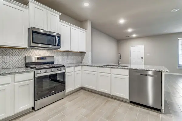 3740 Paradise Way, Sherman, TX 75090