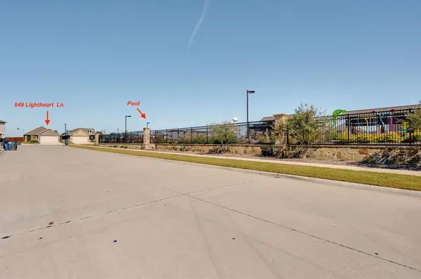649 Lightheart Lane, Lavon, TX 75166